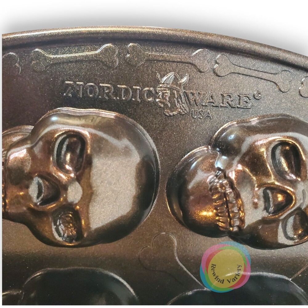 Nordic Ware Skull Bites Cakelet Pan Halloween NWT - Picture 5 of 16